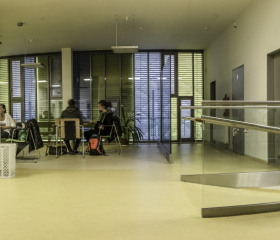 Interiér Pedagogické fakulty na ulici Fr. Šrámka