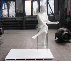 Veronika Plátková, Stánkařka, laminát, 180x156x102cm, 2010, diplomová práce