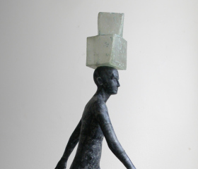 Martin Kubica, Kráčející, laminát, 220x98x69cm, 2010, bakalářská práce