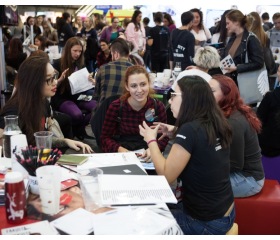 Vítězná expozice Ostravské univerzity na evropském veletrhu pomaturitního vzdělávání Gaudeamus Brno 2018 na brněnském výstavišti