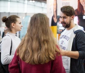 Vítězná expozice Ostravské univerzity na evropském veletrhu pomaturitního vzdělávání Gaudeamus Brno 2018 na brněnském výstavišti