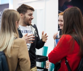 Vítězná expozice Ostravské univerzity na evropském veletrhu pomaturitního vzdělávání Gaudeamus Brno 2018 na brněnském výstavišti