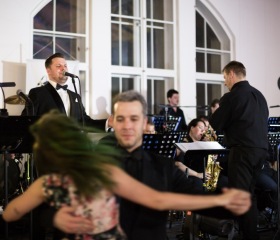 Reprezentační ples Ostravské univerzity 2019 ve Starých koupelnách (Brick House) Dolu Hlubina v Dolní oblasti Vítkovic. 