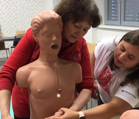 Studenti ostravské lékařské fakulty učí, jak správně poskytnout první pomocAutor: Pavlína Štěpánová