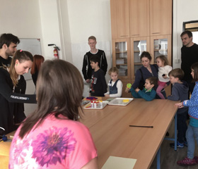 Děti pracovníků Ostravské univerzity poznávaly přírodní vědy