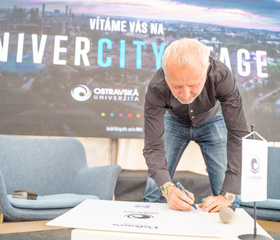 UNIVERcity stage Ostravské univerzity na festivalu Colours of Ostrava a diskuzním fóru Meltingpot 2019Autor: Martin Kopáček