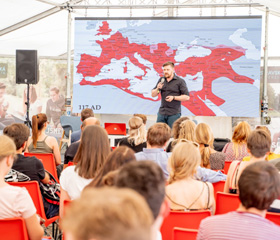 UNIVERcity stage Ostravské univerzity na festivalu Colours of Ostrava a diskuzním fóru Meltingpot 2019Autor: Martin Kopáček