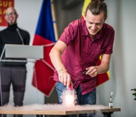 Tisková konference Noci vědců 17. září 2019 na Magistrátu hlavního města Prahy, kterou uspořádali národní koordinátoři Noci vědců 2019 – Ostravská univerzita a VŠB-TUO