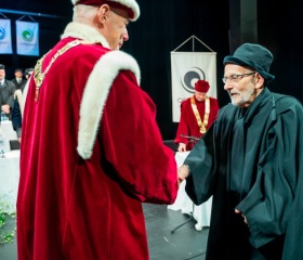 Ostravská univerzita udělila titul doctor honoris causa prof. Miloši Štědroňovi