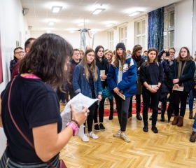 Celkem třicet českých a slovenských autorů představilo unikátní časovou osu mapující vývoj svobody a demokracii od konce totality až po současnost. 13. 11. 2019, Galerie Fakulty umění (GAFU) na ulici Českobratrská 16