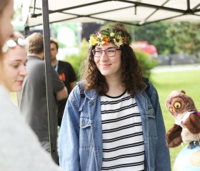 Majáles Ostrava je největší studentskou akcí v Ostravě a je jedním z posledních majálesů, který organizují opravdu studenti. Ostravská univerzita je stálým partnerem této studentské akce a každoročně se na něm podílí také svou chill-out zónou se skvělou atmosférou a vždy něčím navíc – v roce 2019 to byl třeba zábavně-poučný stánek mediků z naší Lékařské fakulty IFMSA – International Federation of Medical Students Associations (Mezinárodní federace asociací studentů medicíny) a náborové místo potenciálních dárců kostní dřeně ve spolupráci s ALMA MATER Bohumín.