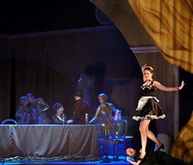 Premiéra 24. a 25. února 2020Roman Vlkovič (Lumaca), Dominika Škrabalová (Carlotta), Ihor Maryshkin (Blasio)Autor: Martin Popelář pro NDM