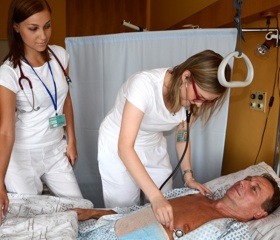 Zájemci o studium medicíny v Ostravě už si mohou podat přihlášku, lékařská fakulta spustila přijímací řízení