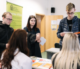 Kariérní festival Ostravské univerzity Za kariérOU 2022 se konal 6. dubna v budově Přírodovědecké fakulty OU na Slezské Ostravě.Autor: Filip Zvěřina