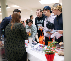 Kariérní festival Ostravské univerzity Za kariérOU 2022 se konal 6. dubna v budově Přírodovědecké fakulty OU na Slezské Ostravě.Autor: Filip Zvěřina