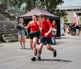 Festival JSME OSTRAVSKÁ! 28. června 2023 v City Campusu Ostravské univerzity v OstravěBitva O pohár Ostravské univerzity na festivalu JSME OSTRAVSKÁ 28. června 2023 v City Campusu Ostravské univerzity