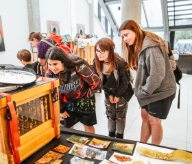 Festival JSME OSTRAVSKÁ! 28. června 2023 v City Campusu Ostravské univerzity v Ostravě