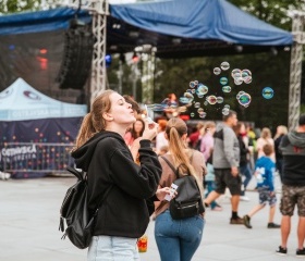 Festival JSME OSTRAVSKÁ! 28. června 2023 v City Campusu Ostravské univerzity v Ostravě