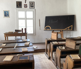 Skanzen - škola