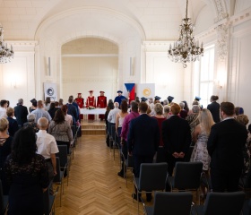 Promoce Fakulty sociálních studií OU