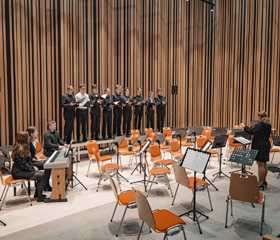 Benefiční koncert Vysokoškolského pěveckého sboru OU a jeho hostů