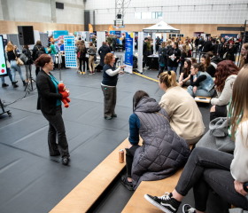 Kariérní festival Ostravské univerzity „Za kariérOU“ 24. dubna 2024 v City Campusu OU na Černé louceAutor: Jana Greplová