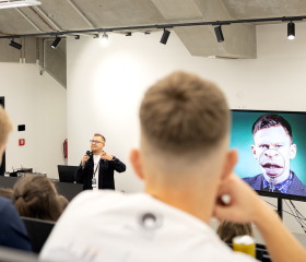 Kariérní festival Ostravské univerzity „Za kariérOU“ 24. dubna 2024 v City Campusu OU na Černé louceAutor: Tereza Šišmišová