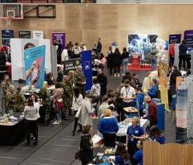 Kariérní festival Ostravské univerzity „Za kariérOU“ 24. dubna 2024 v City Campusu OU na Černé louceAutor: Tereza Šišmišová
