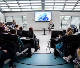 Kariérní festival Ostravské univerzity „Za kariérOU“ 24. dubna 2024 v City Campusu OU na Černé louceAutor: Jana Greplová