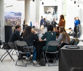 Konference RONALDO+ 18. a 19. dubna v City Campusu OU: setkání projektových manažerů a manažerek veřejných vysokých škol z celé České republiky. Organizovalo Centrum pro rozvoj a inovace Ostravské univerzity, které v roce 2017 s nápadem na vytvoření této platformy přišlo.Autor: Petra Pokorná