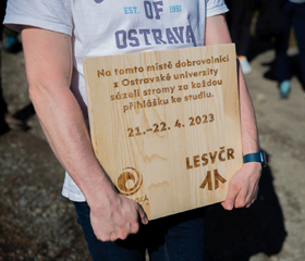 Sázení stromů s Ostravskou univerzitou v obci Krásná 21. a 22. dubna 2023Autor: Lucie Hübschmanová