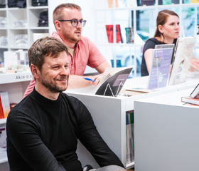 Na Mlýně s Liborem Klubalem: Umělá inteligence je gamechanger. Jak jí využít ve svůj prospěch? 2. května 2023 v OUshopu Ostravské univerzityAutor: Jana Greplová