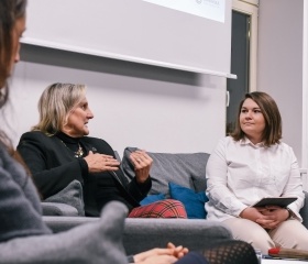 Ženy, dívky, věda a současnost. Promítání filmu Vědkyně vs. Věda a debata s doc. Lenkou Krhutovou, Dr. Hanou Šikutovou a Dr. Karlem Pavlicou při příležitosti Mezinárodního dne žen a dívek ve vědě na Ostravské univerzitě 13. února 2024 Autor: Jana Greplová