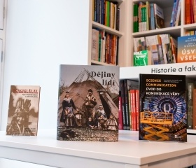 Dějiny lidí: beseda o knize s autorem Martinem Rychlíkem v OUshopu Ostravské univerzity. Kniha oceněná cenou Magnesia Litera vznikla ve spolupráci s Nakladatelstvím Academia.Autor: Tamara Masnicová