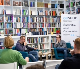 Dějiny lidí: beseda o knize s autorem Martinem Rychlíkem v OUshopu Ostravské univerzity. Kniha oceněná cenou Magnesia Litera vznikla ve spolupráci s Nakladatelstvím Academia.Autor: Tamara Masnicová