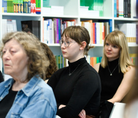 Na Mlýně s Veronikou Rovnou: O životních volbách, lásce k opeře a Smetanovi.
29. dubna 2024 v OUshopu Ostravské univerzity.Copyright: Tamara Masnicová