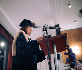 Promoce bakalářských a magisterských absolventek a absolventů Ostravské univerzity v červnu 2024Autor: Marek Stratil