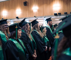 Promoce bakalářských a magisterských absolventek a absolventů Ostravské univerzity v červnu 2024Autor: Marek Stratil