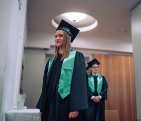 Promoce bakalářských a magisterských absolventek a absolventů Ostravské univerzity v červnu 2024Autor: Marek Stratil