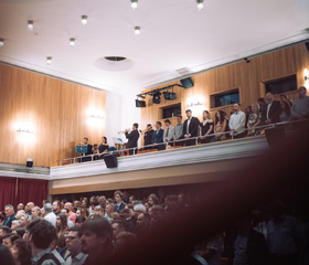 Promoce bakalářských a magisterských absolventek a absolventů Ostravské univerzity v červnu 2024Autor: Marek Stratil
