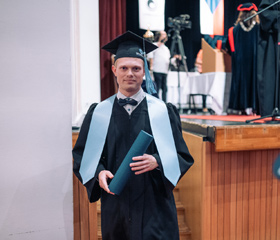 Promoce bakalářských a magisterských absolventek a absolventů Ostravské univerzity v červnu 2024Autor: Marek Stratil