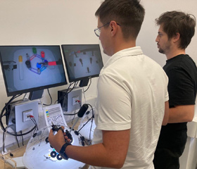 Kurz BASIC LAPAROSCOPY: Mladí chirurgové trénovali na simulátorech i operačních sálech