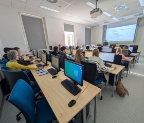 Workshop pro SŠ: Jak efektivně překládat texty
Autor: Eva Polášková