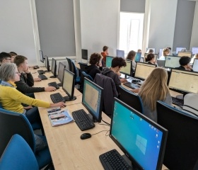 Workshop pro SŠ: Jak efektivně překládat texty
Autor: Eva Polášková