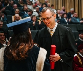 Slavnostní zasedání Vědecké rady Ostravské univerzity 17. října 2024 v Koncertním sále Fakulty umění OU, City Campus OU na Černé louce. Autor: Jana Greplová
