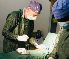 Lékařská fakulta Ostravské univerzity rozšiřuje působnost do Afriky, její lékaři pomáhají v Malawi