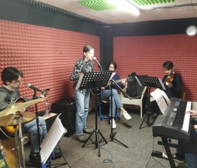 Music & Ideas Club (MIC)