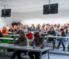 Seminář Mezi zákonem a praxí 