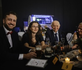 Ples Ostravské univerzity v City Campusu OU na Černé louce 15. března 2025. Autor: Jana Greplová