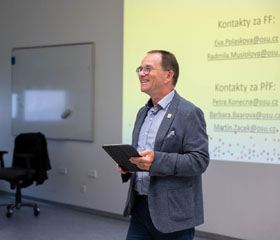 Setkání s provázejícími učiteli na Pedagogické fakultě